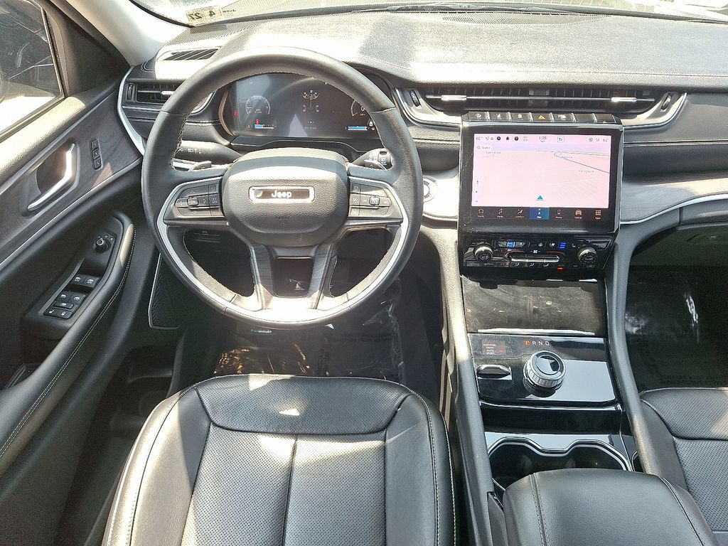 Used 2022 Jeep Grand Cherokee L Limited w/ Luxury Tech Group II AWD/4WD image 13