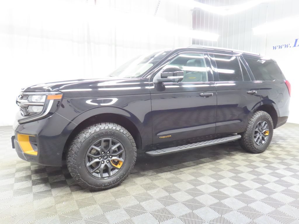Used 2025 Ford Expedition Tremor AWD/4WD image 7
