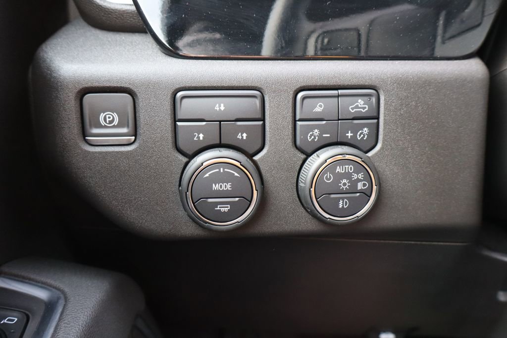 Used 2025 Chevrolet Silverado 2500 LT w/ Trail Boss Package image 13