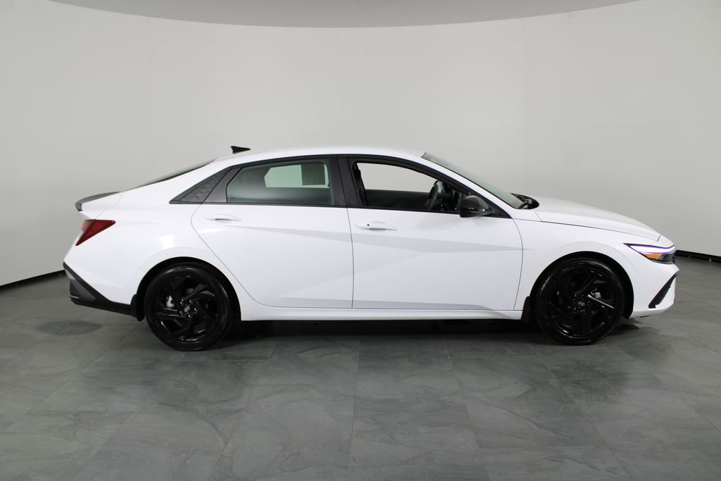 Used 2026 Hyundai Elantra Sport image 15