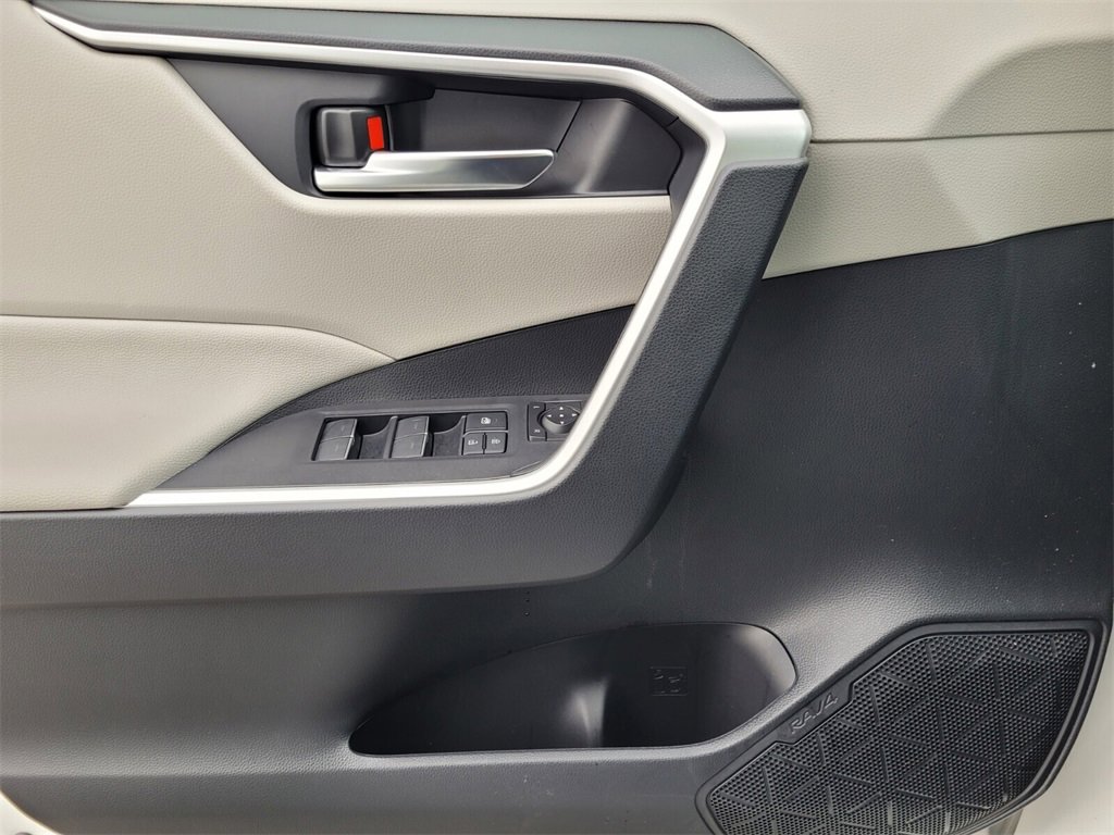 Certified 2025 Toyota RAV4 XLE image 23