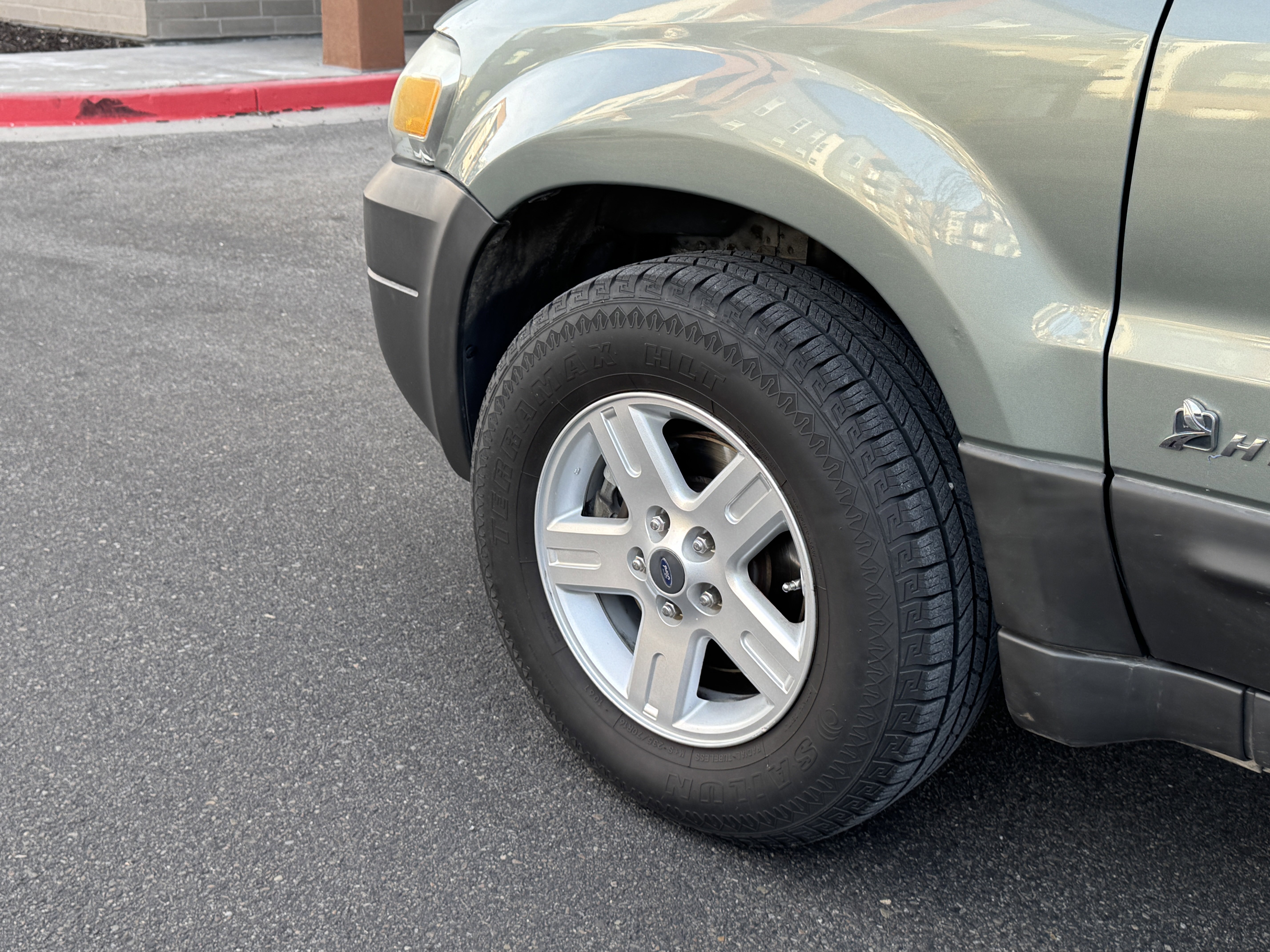 Used 2006 Ford Escape 4WD Hybrid image 12