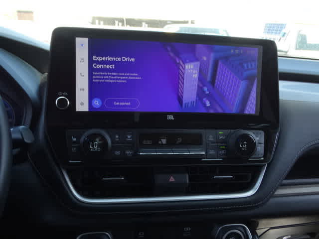 Used 2024 Toyota Grand Highlander Limited image 29