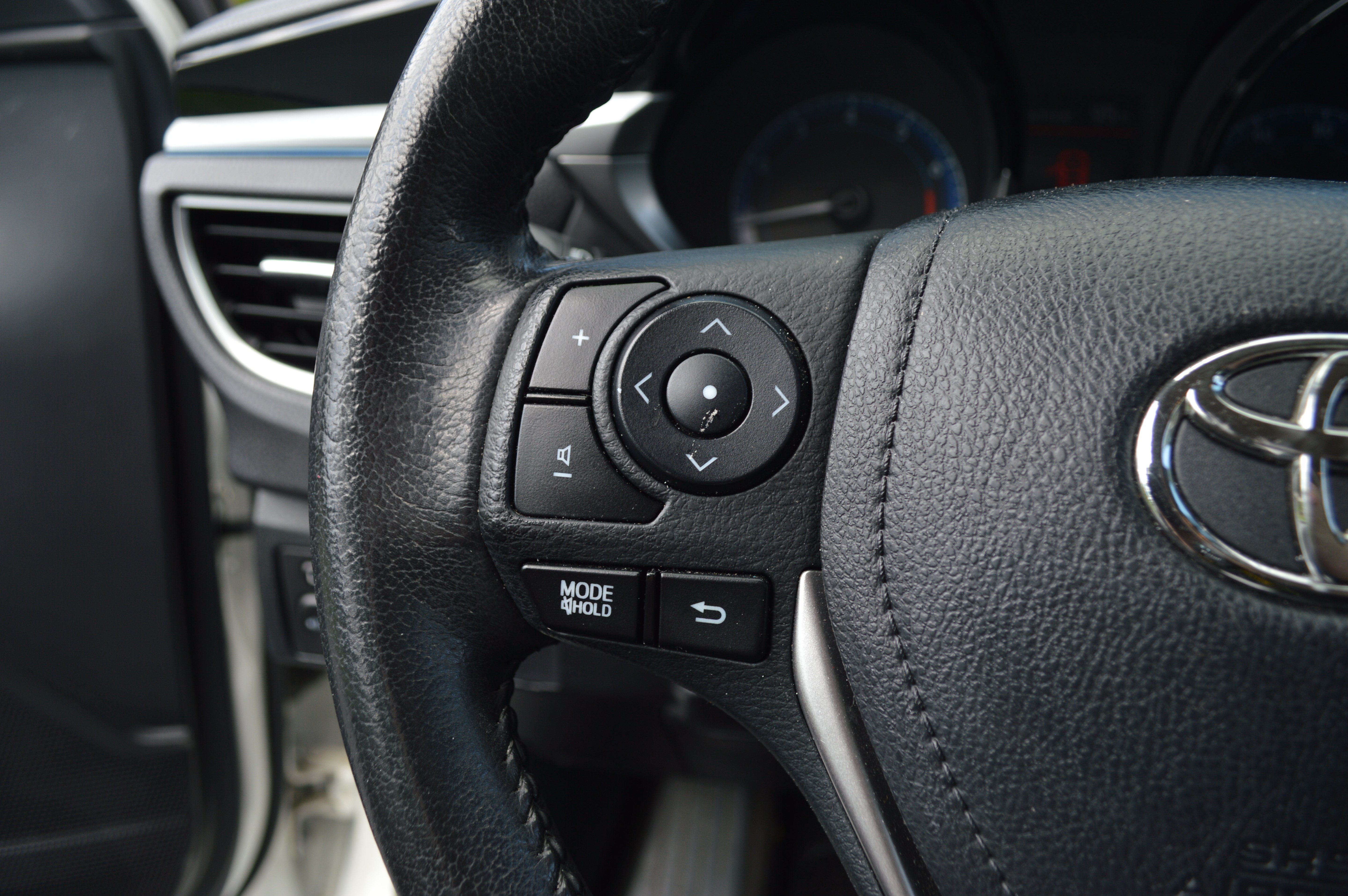 Used 2015 Toyota Corolla S FWD image 15