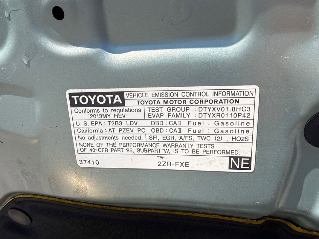 Used 2013 Toyota Prius Three w/ Solar Roof Pkg FWD image 28
