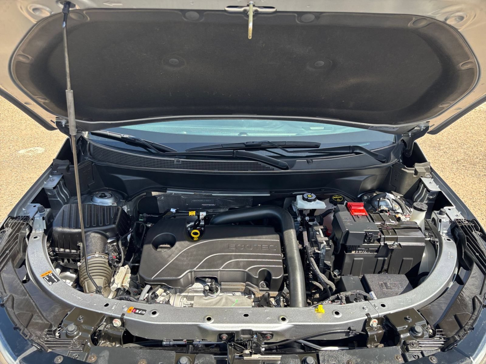 Used 2025 Chevrolet Equinox LT FWD image 32