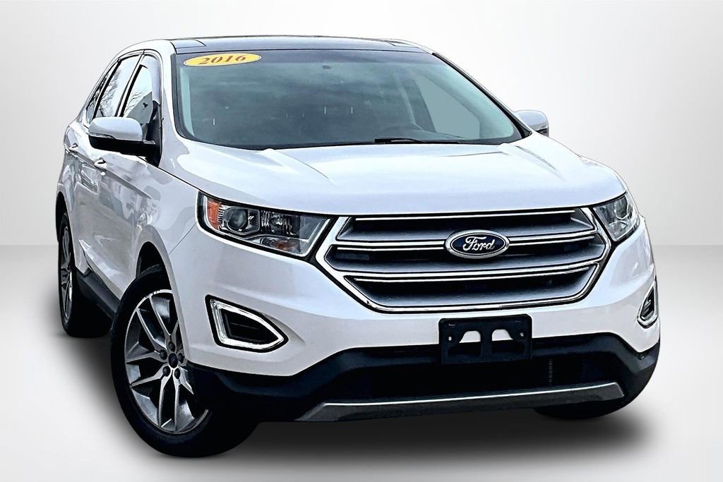 Used 2016 Ford Edge Titanium w/ Equipment Group 301A image 3