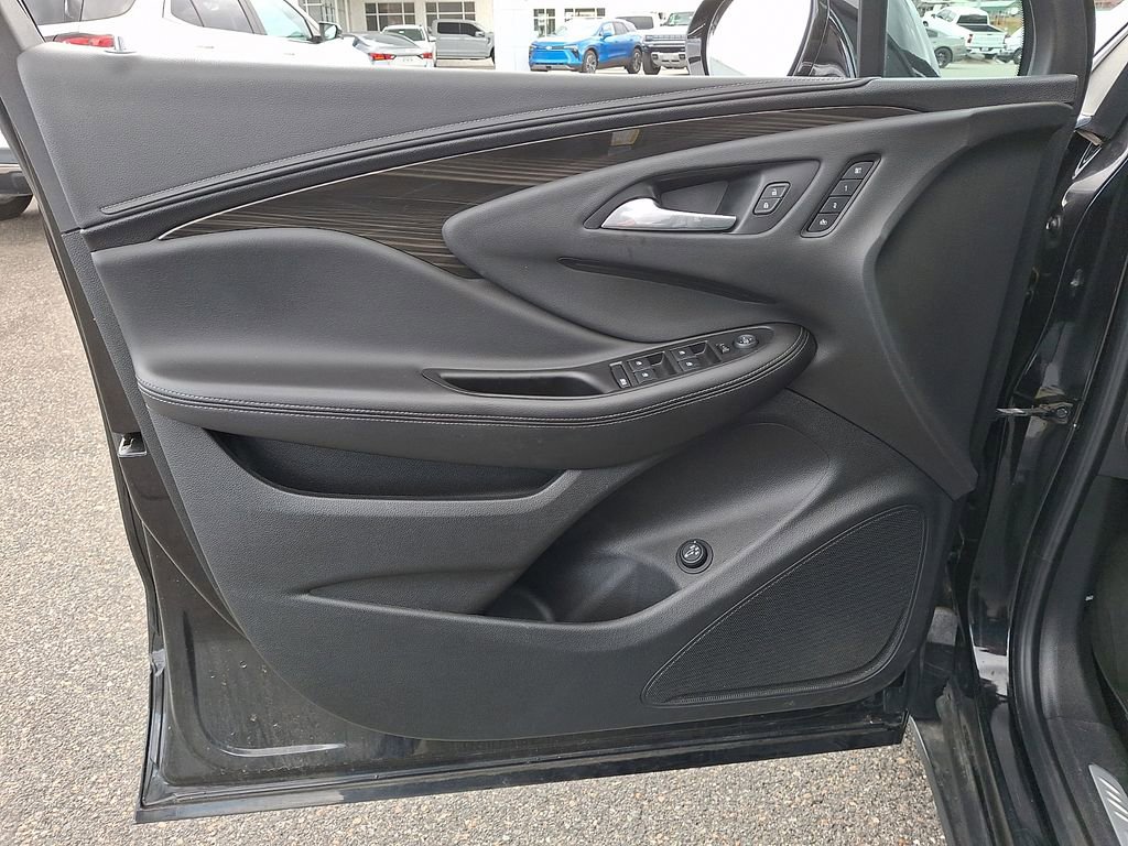 Used 2019 Buick Envision Essence image 12