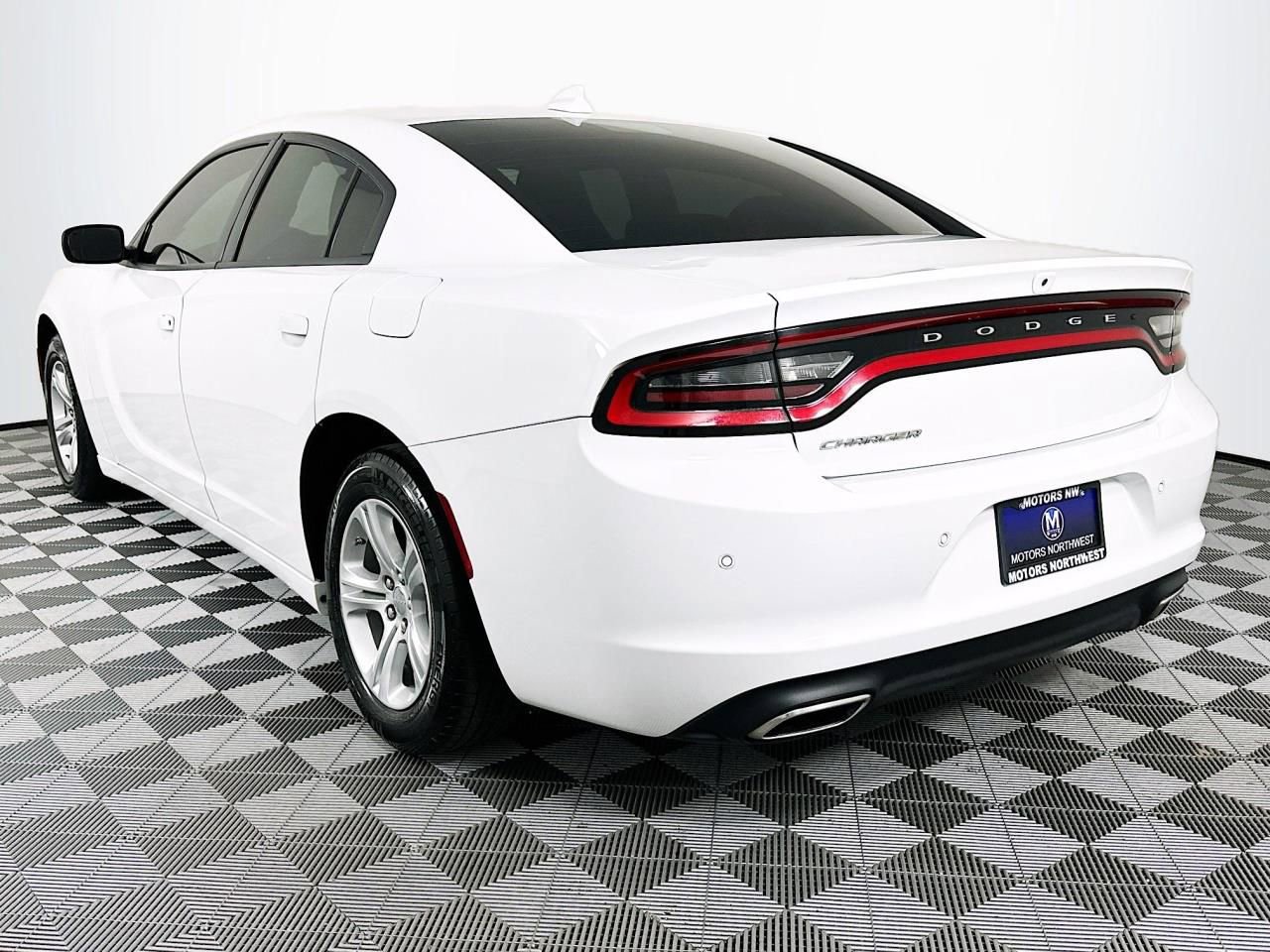 Used 2023 Dodge Charger SXT w/ Cold Weather Package RWD image 9