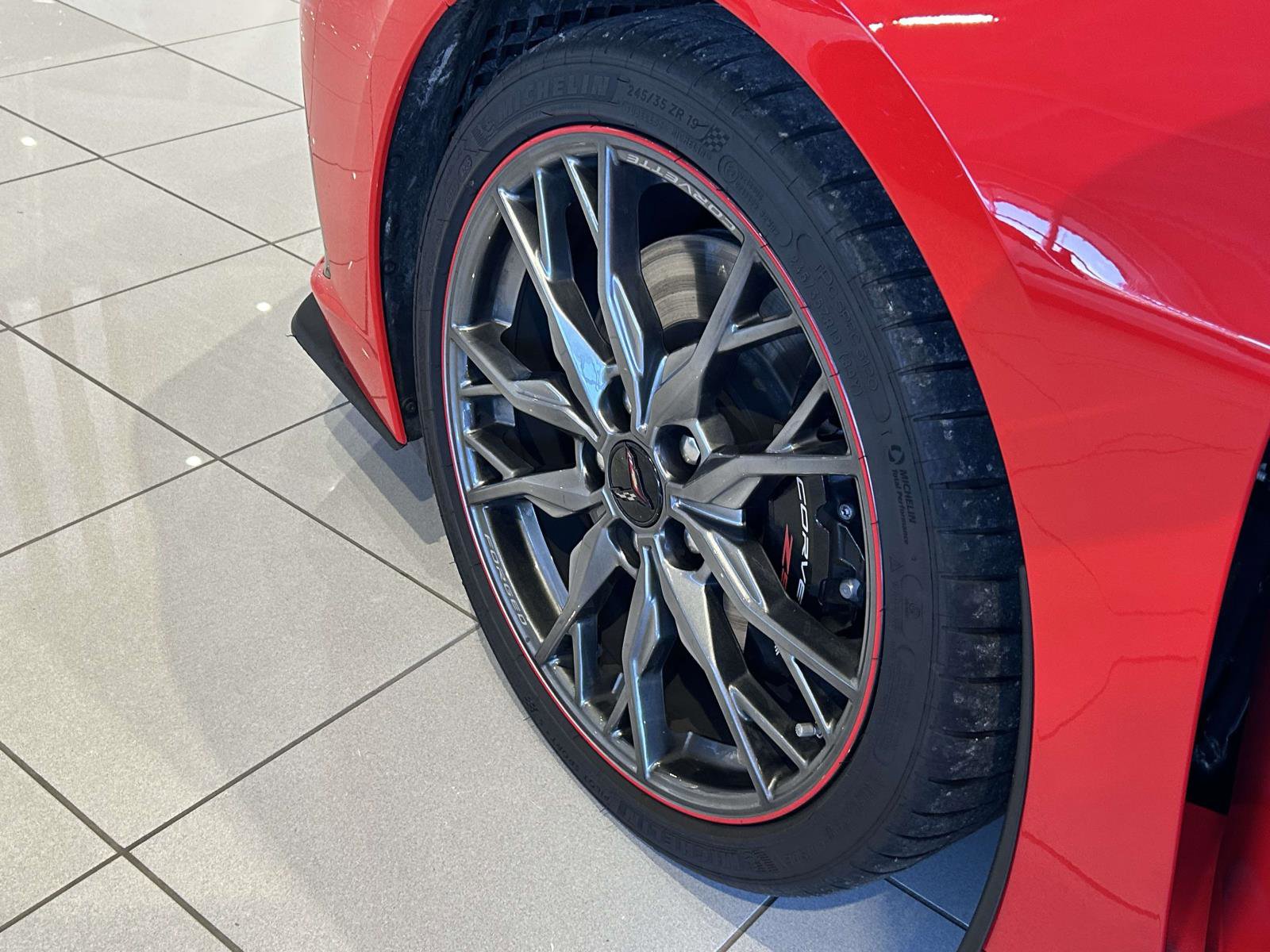 Used 2025 Chevrolet Corvette Stingray Premium Conv w/ Z51 Performance Package image 9