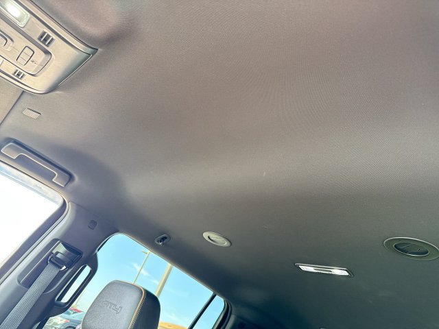 Used 2021 GMC Yukon XL AT4 AWD/4WD image 22