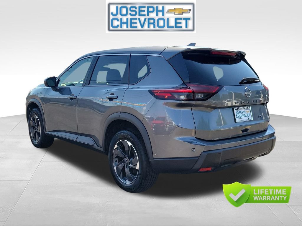 Used 2024 Nissan Rogue SV AWD/4WD video 3
