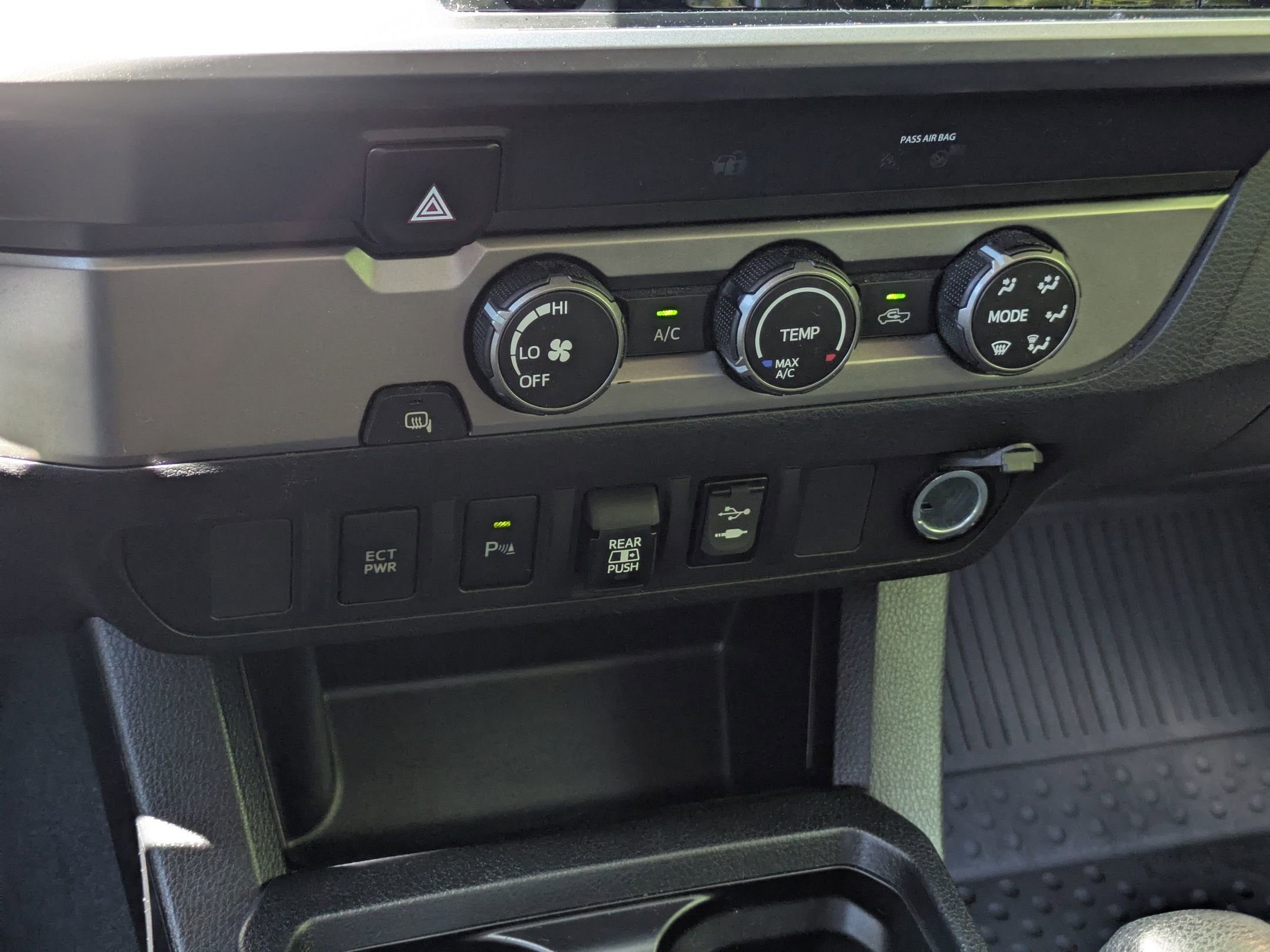 Used 2019 Toyota Tacoma SR5 RWD image 19