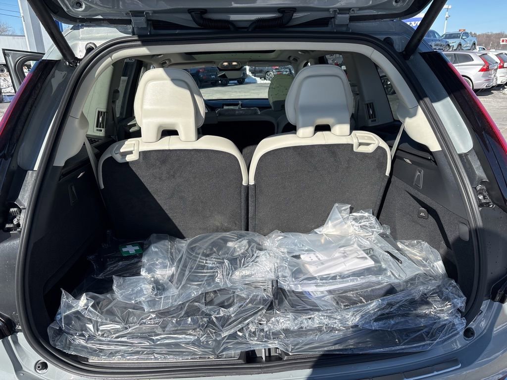New 2026 Volvo XC90 T8 Ultra w/ Protection Package Premier image 48