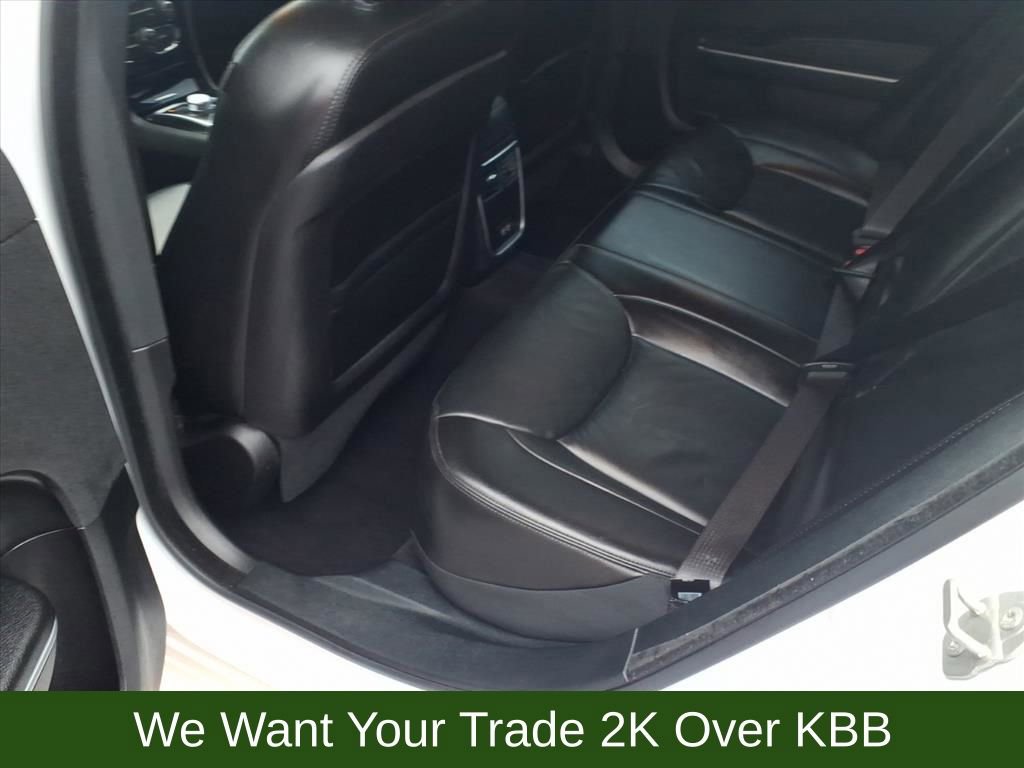 Used 2023 Chrysler 300 Touring L image 12