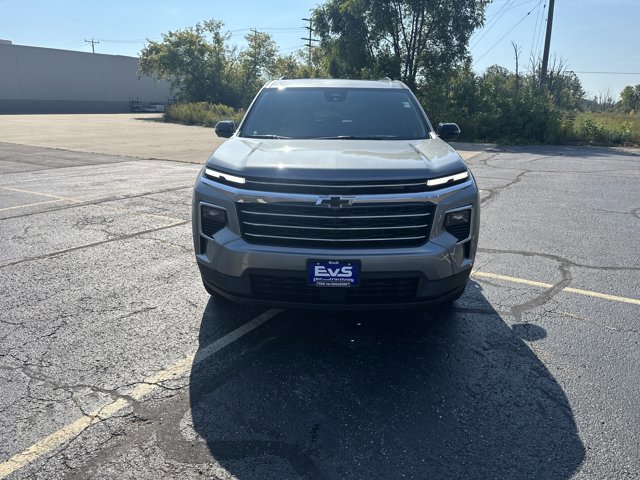 New 2025 Chevrolet Traverse LT w/ Sun and Wheel Package image 2
