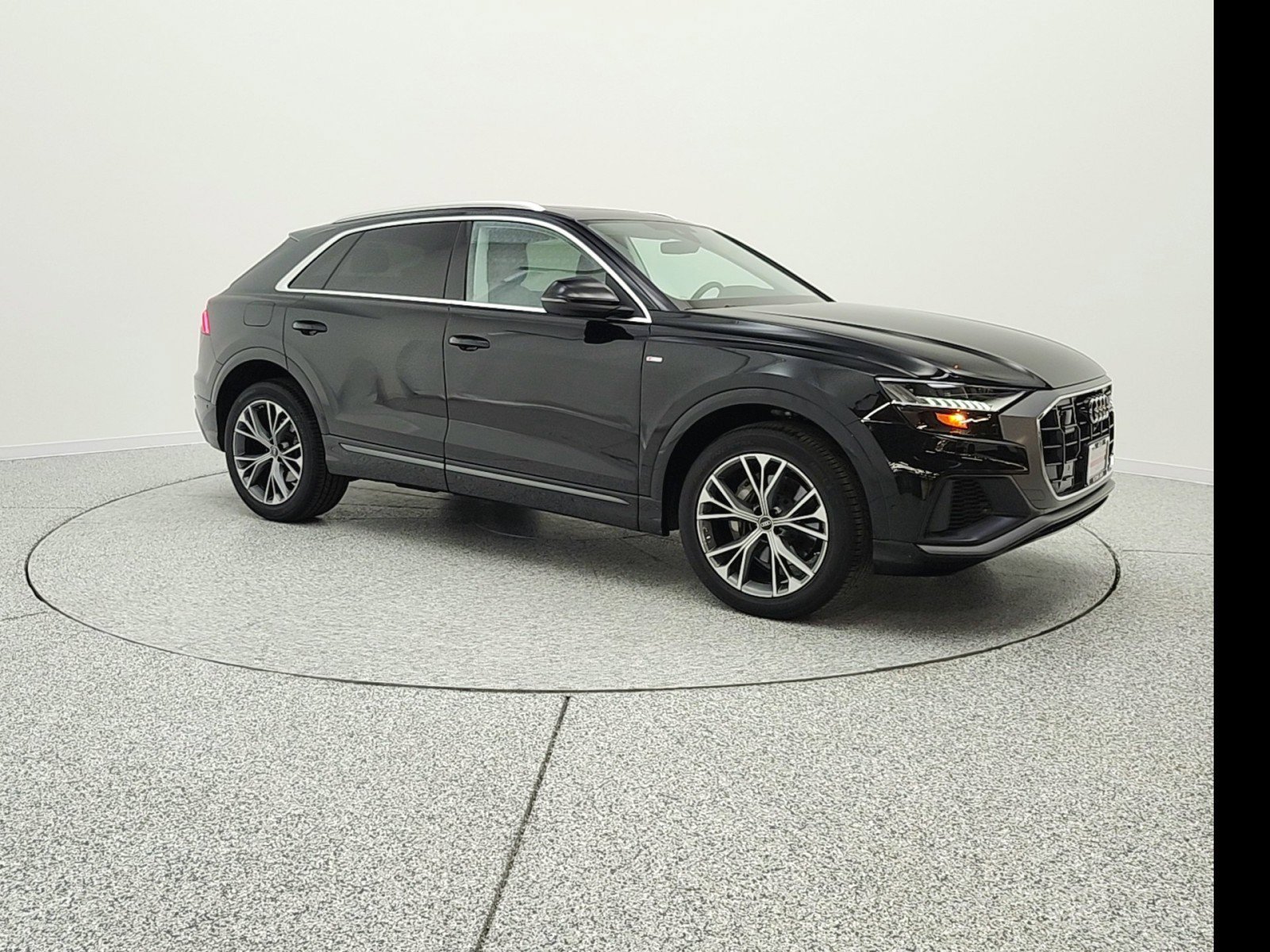 Used 2023 Audi Q8 Premium Plus w/ Premium Plus Package AWD/4WD image 3