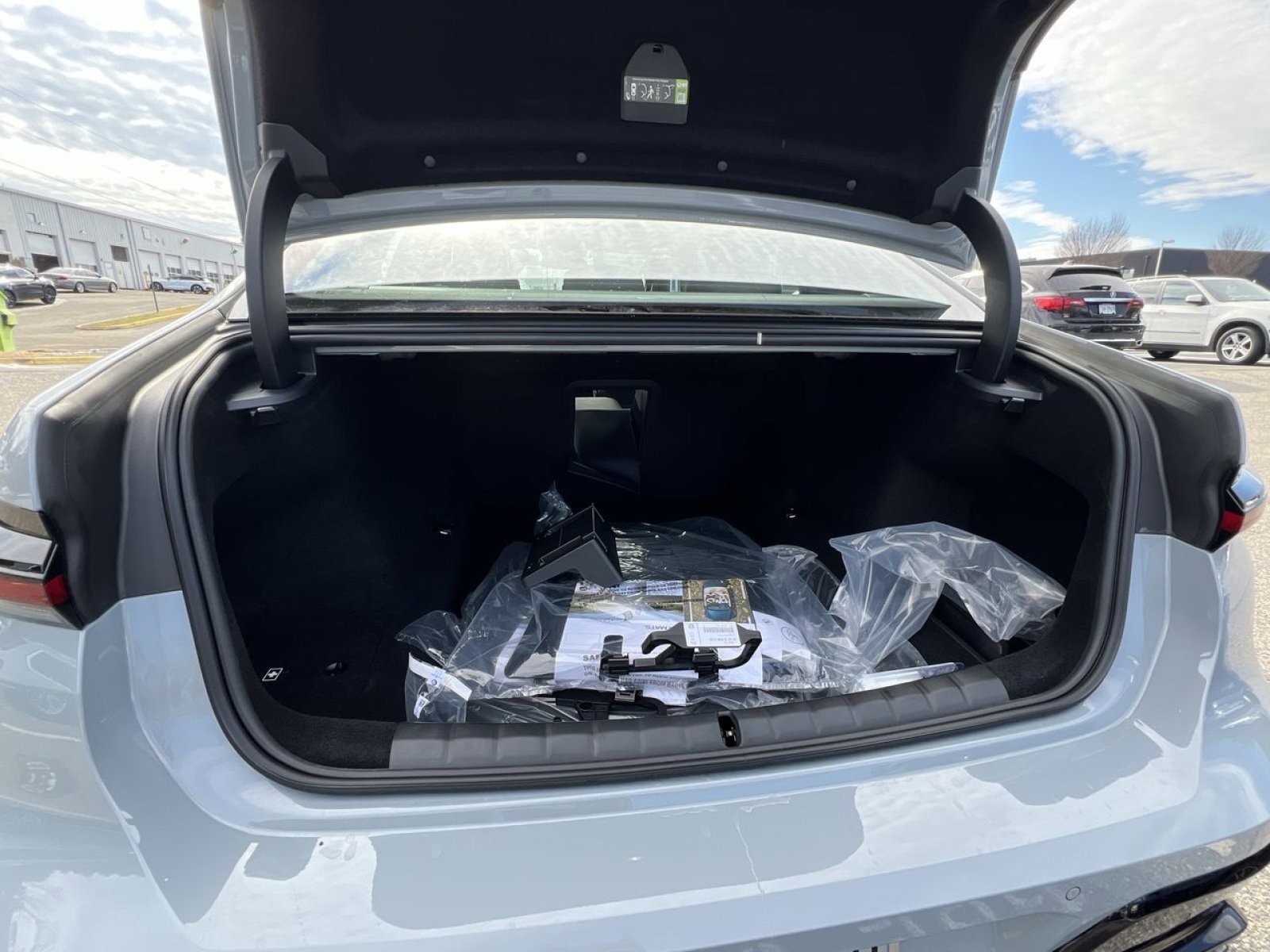 New 2026 BMW 760i xDrive w/ Executive Package image 24