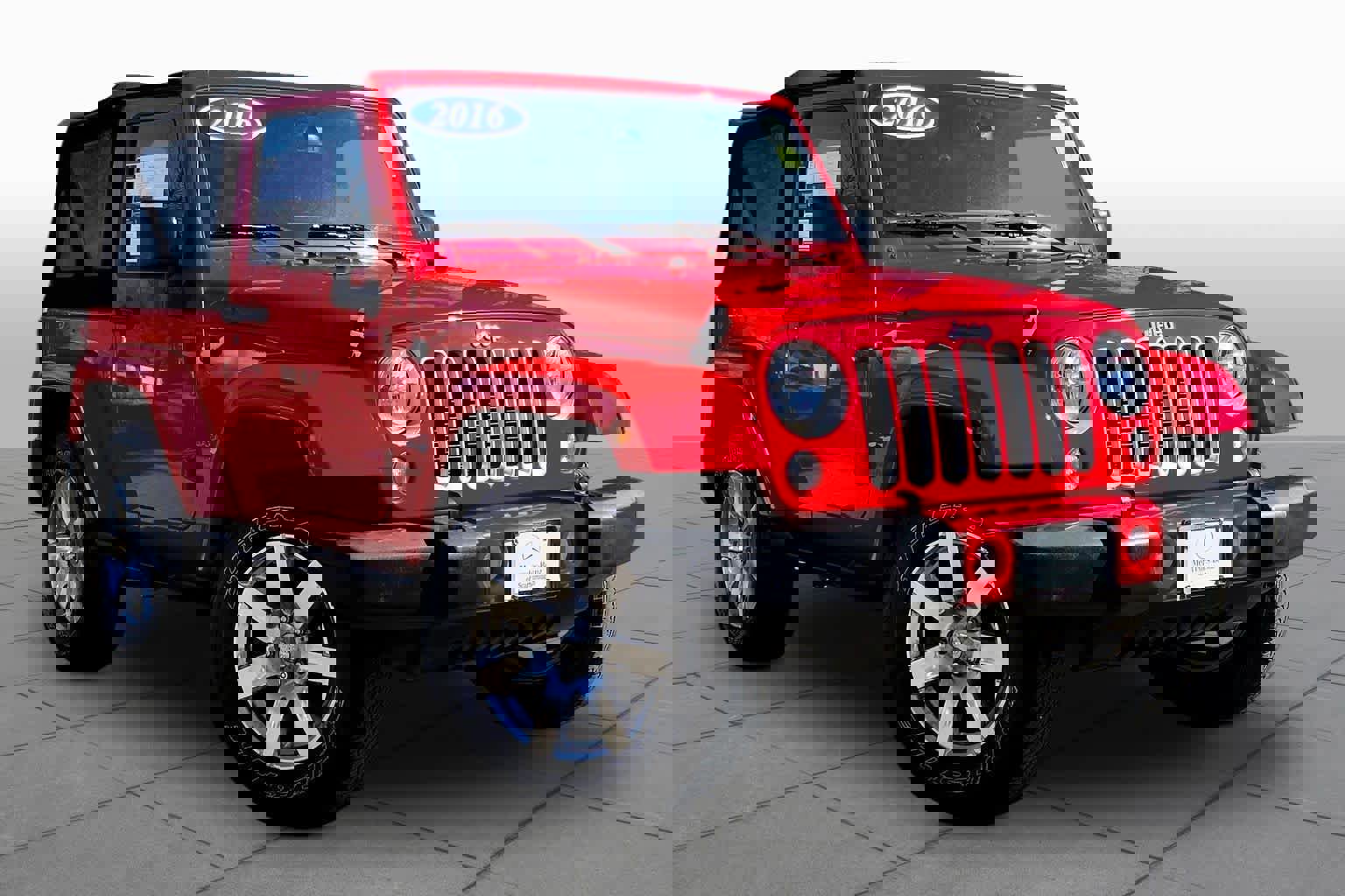 Used 2016 Jeep Wrangler Sahara w/ Connectivity Group image 3