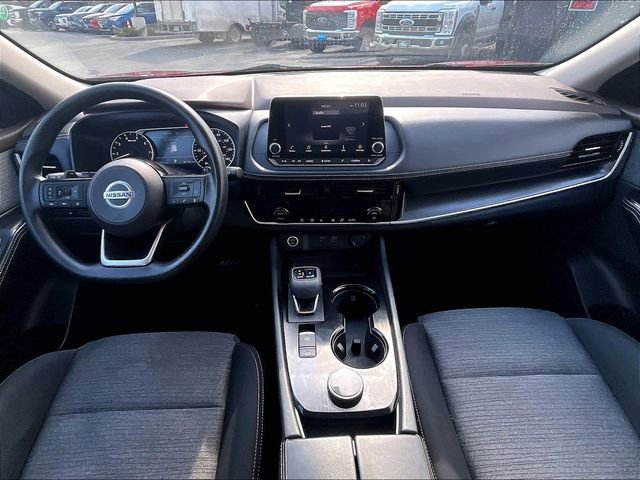 Used 2021 Nissan Rogue SV image 16