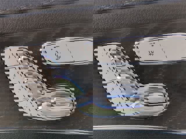 Used 2018 Mercedes-Benz GLC 300 4MATIC image 17