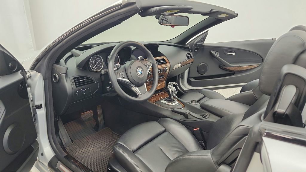 Used 2010 BMW 650i Convertible RWD image 14