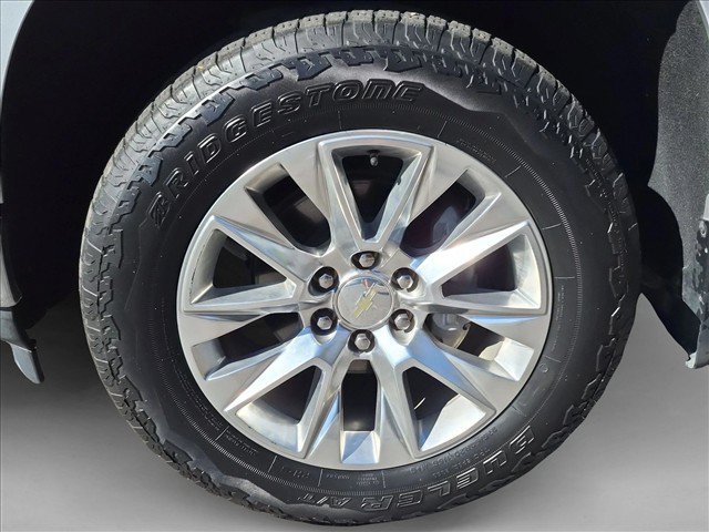 Used 2021 Chevrolet Silverado 1500 LTZ w/ LTZ Premium Package AWD/4WD image 19