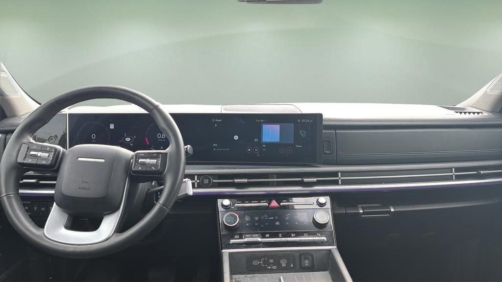 Used 2025 Hyundai Santa Fe Limited image 7