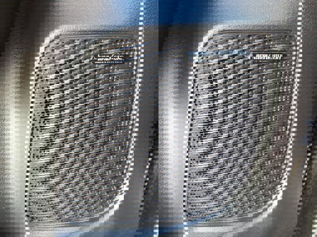 Used 2022 Chrysler Pacifica Limited w/ S Appearance Package image 18