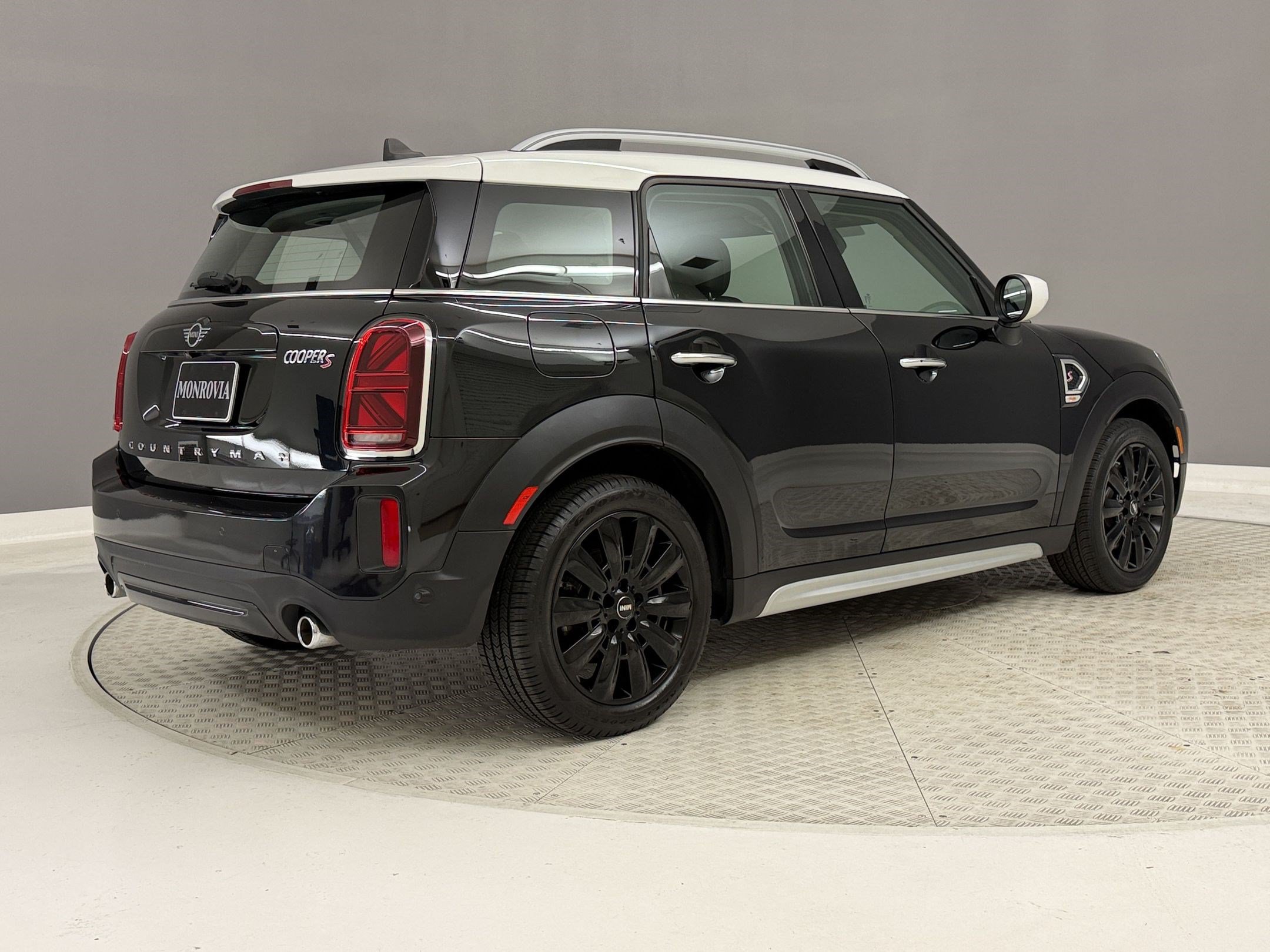 Certified 2024 MINI Cooper Countryman S FWD image 9