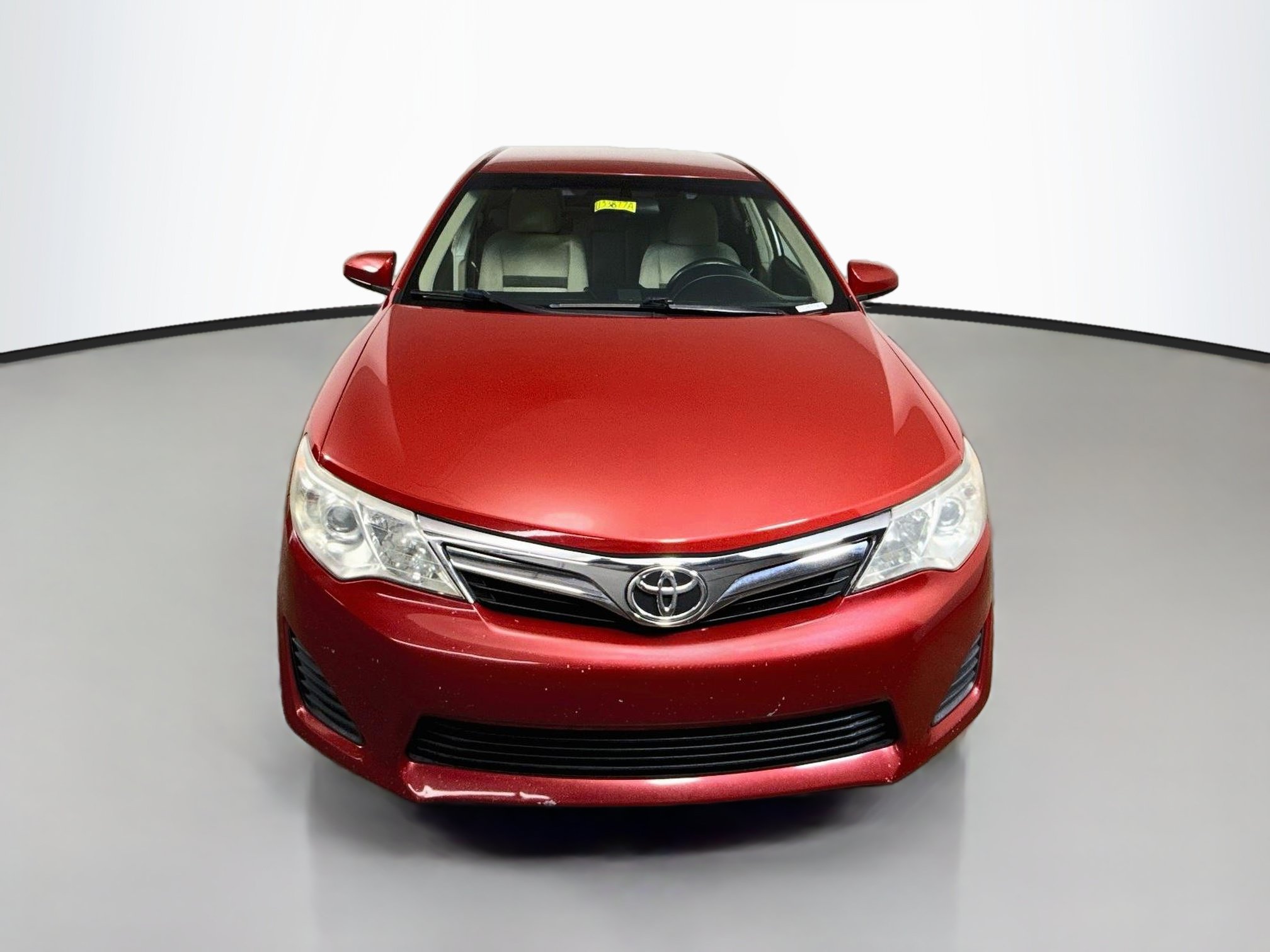 Used 2013 Toyota Camry LE FWD image 2
