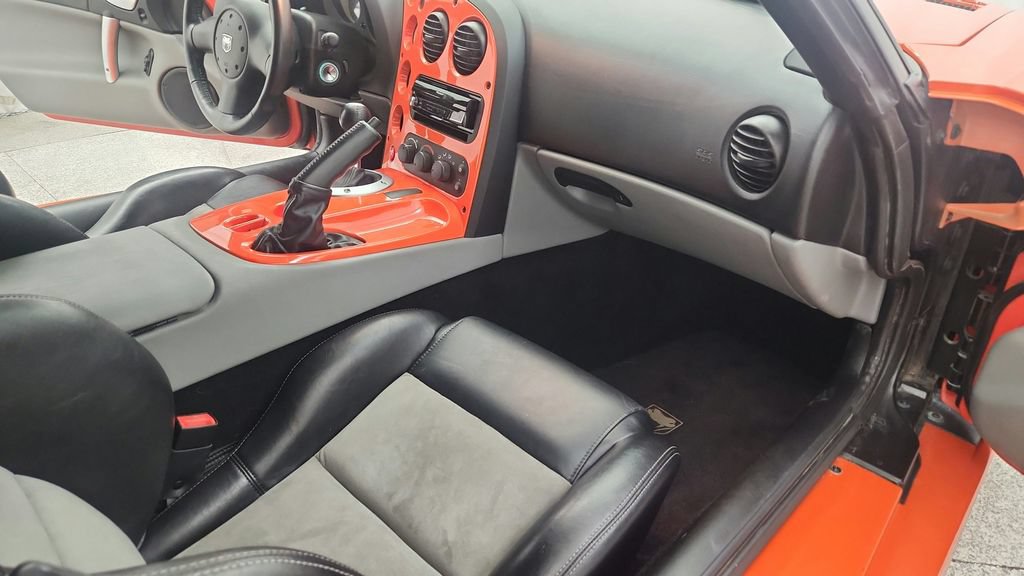 Used 2008 Dodge Viper SRT-10 RWD image 22
