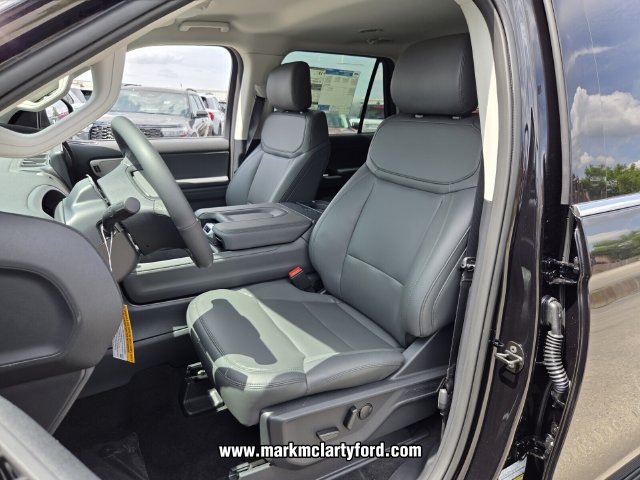 New 2026 Ford Expedition Max Active RWD image 8