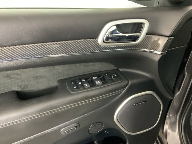 Used 2015 Jeep Grand Cherokee SRT w/ Luxury Group II image 13