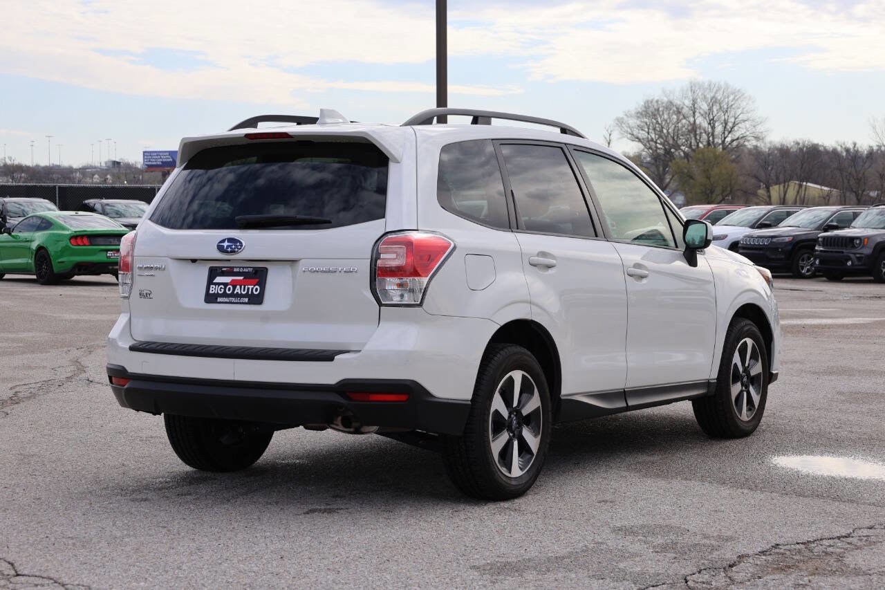 Used 2018 Subaru Forester 2.5i Premium w/ All-Weather Package AWD/4WD image 9