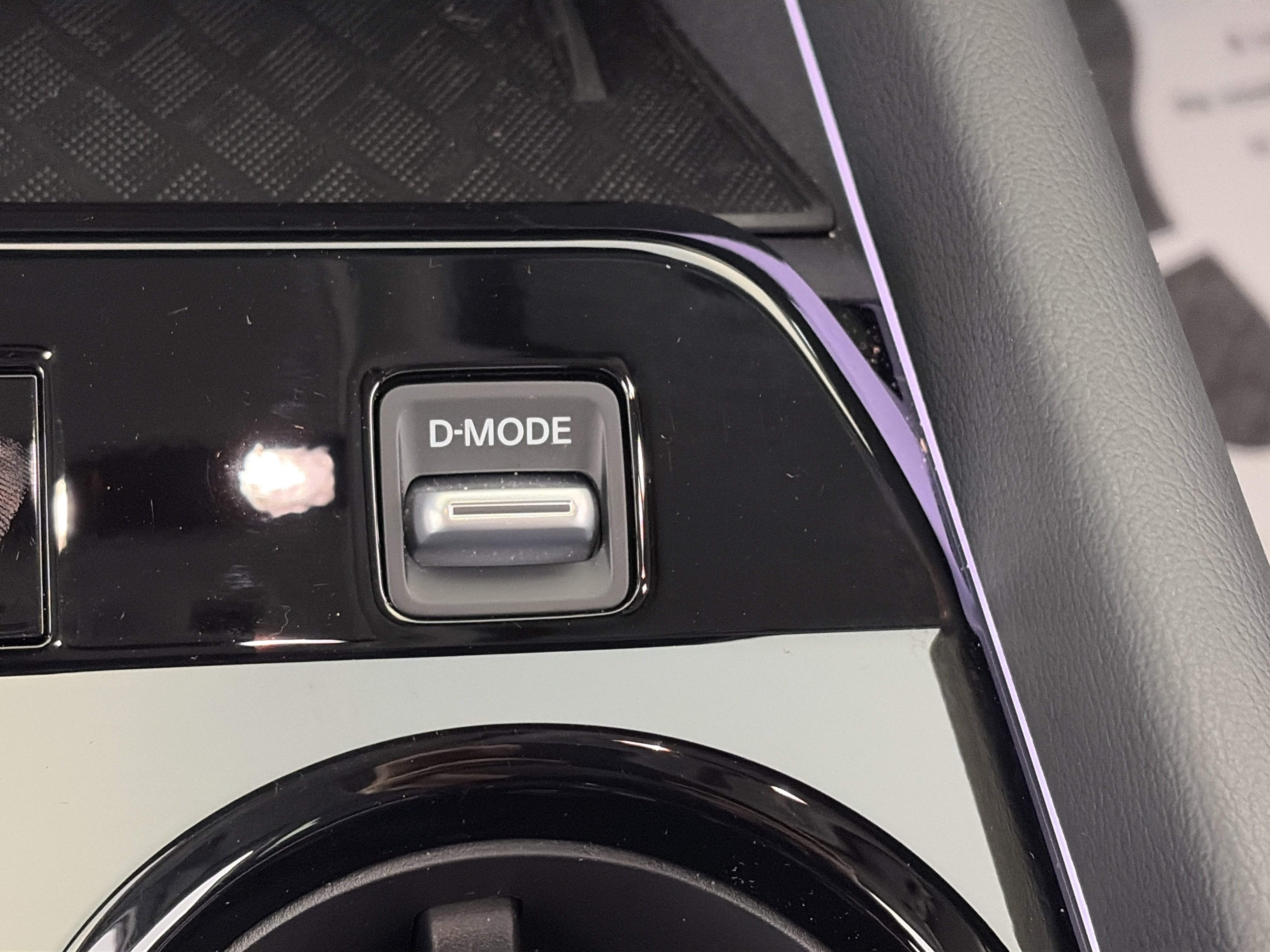 Certified 2025 Nissan Murano SL image 28