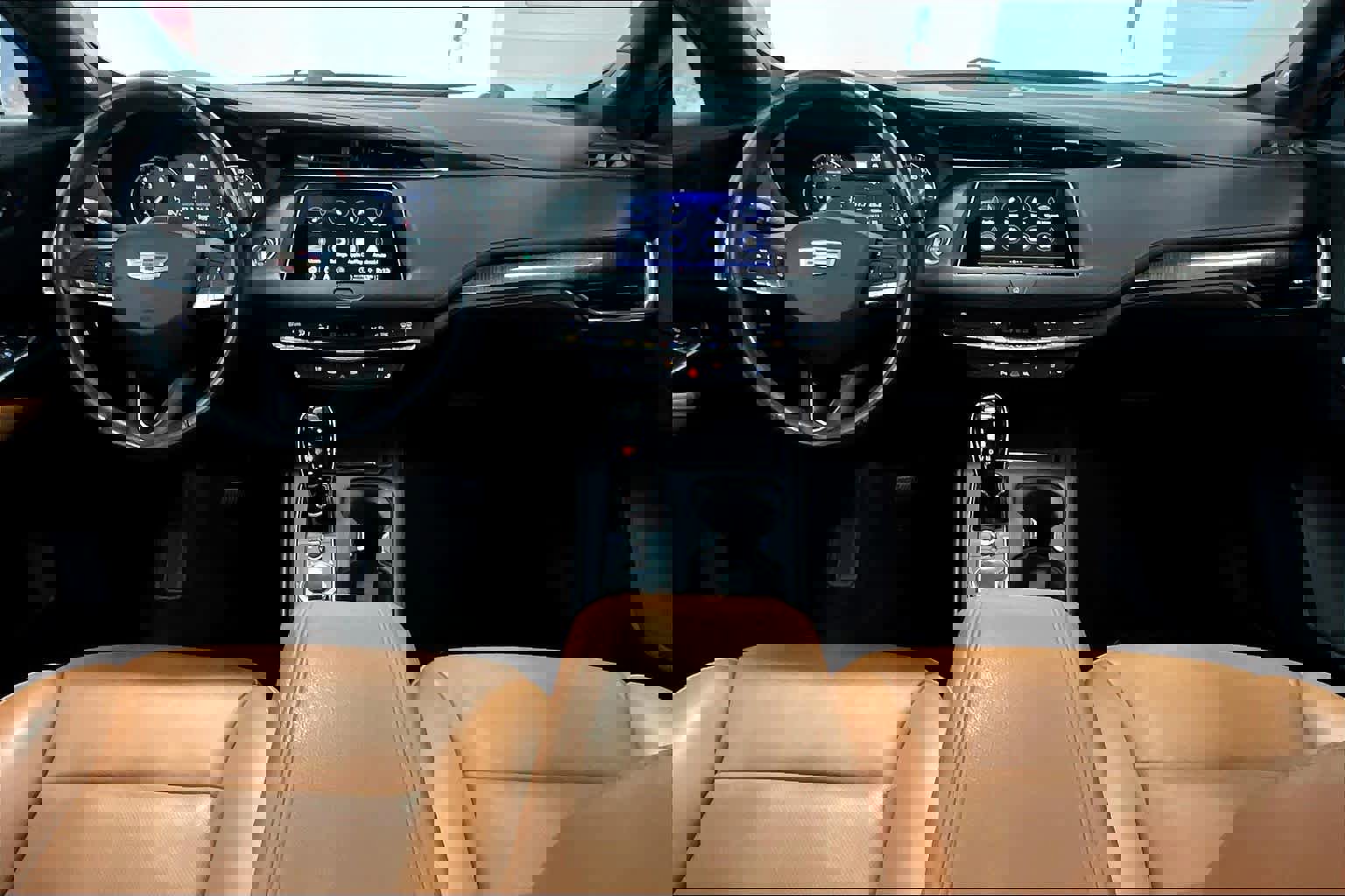 Used 2023 Cadillac XT4 Premium Luxury image 9