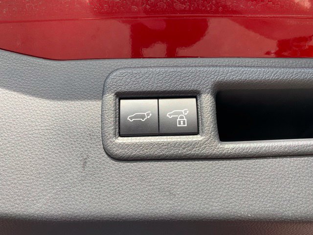 Used 2023 Toyota Venza Limited AWD/4WD image 6