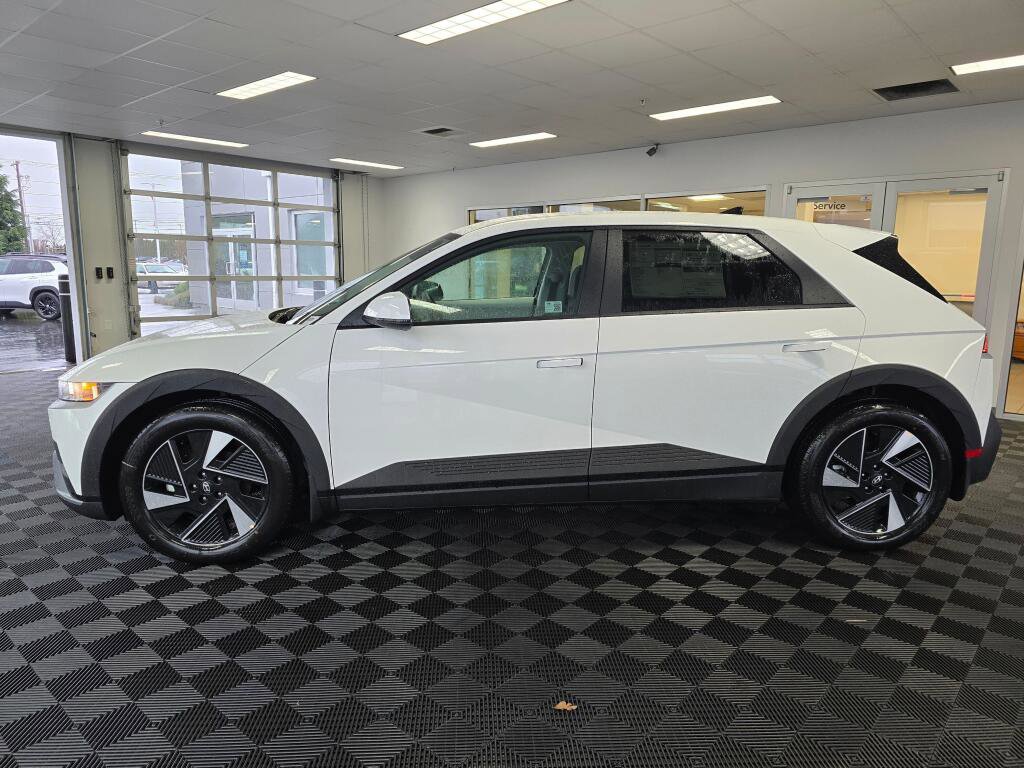 New 2026 Hyundai Ioniq 5 SE image 8