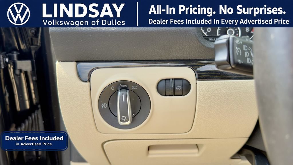 Used 2014 Volkswagen Eos Executive FWD image 19