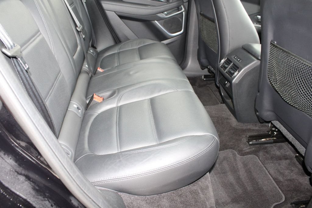 Used 2020 Jaguar E-PACE AWD/4WD image 34