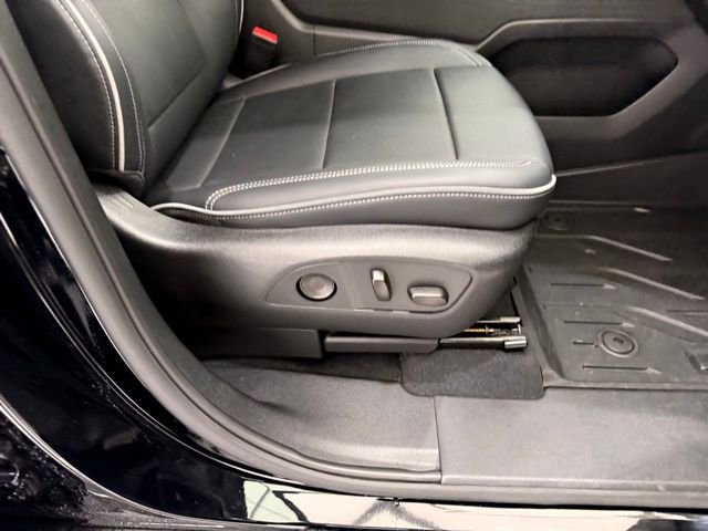 Used 2025 Chevrolet Silverado EV LT AWD/4WD image 24