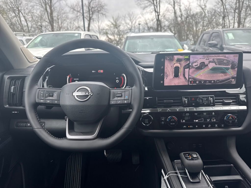 New 2026 Nissan Pathfinder Platinum FWD image 23