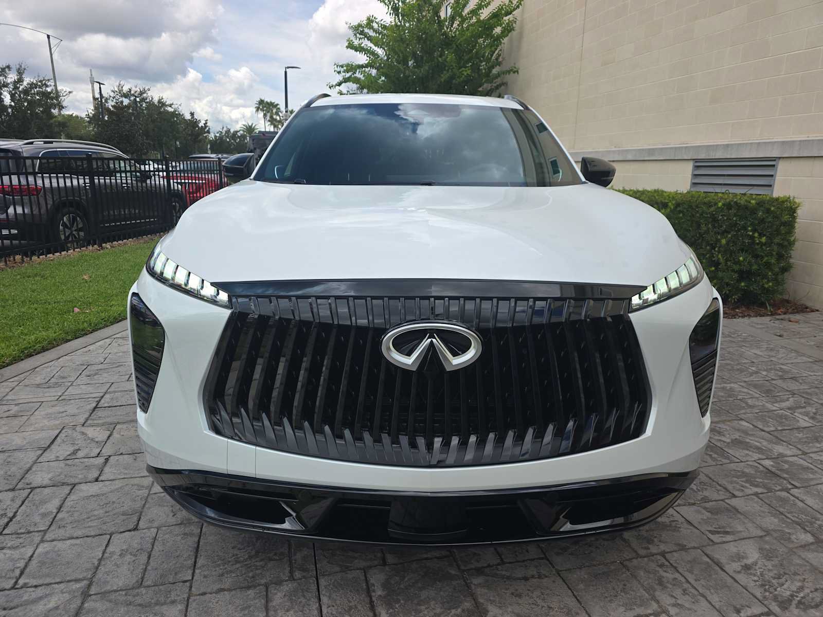New 2027 INFINITI QX65 Luxe w/ Cargo Package AWD/4WD image 2