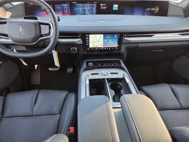 New 2026 Lincoln Navigator Reserve w/ Jet Appearance Package AWD/4WD image 5