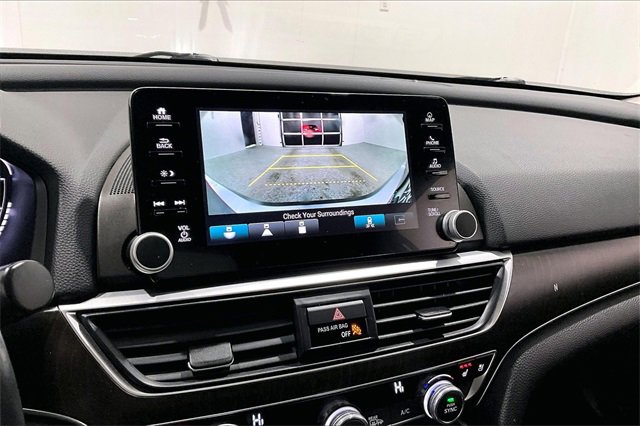 Used 2019 Honda Accord Touring image 14