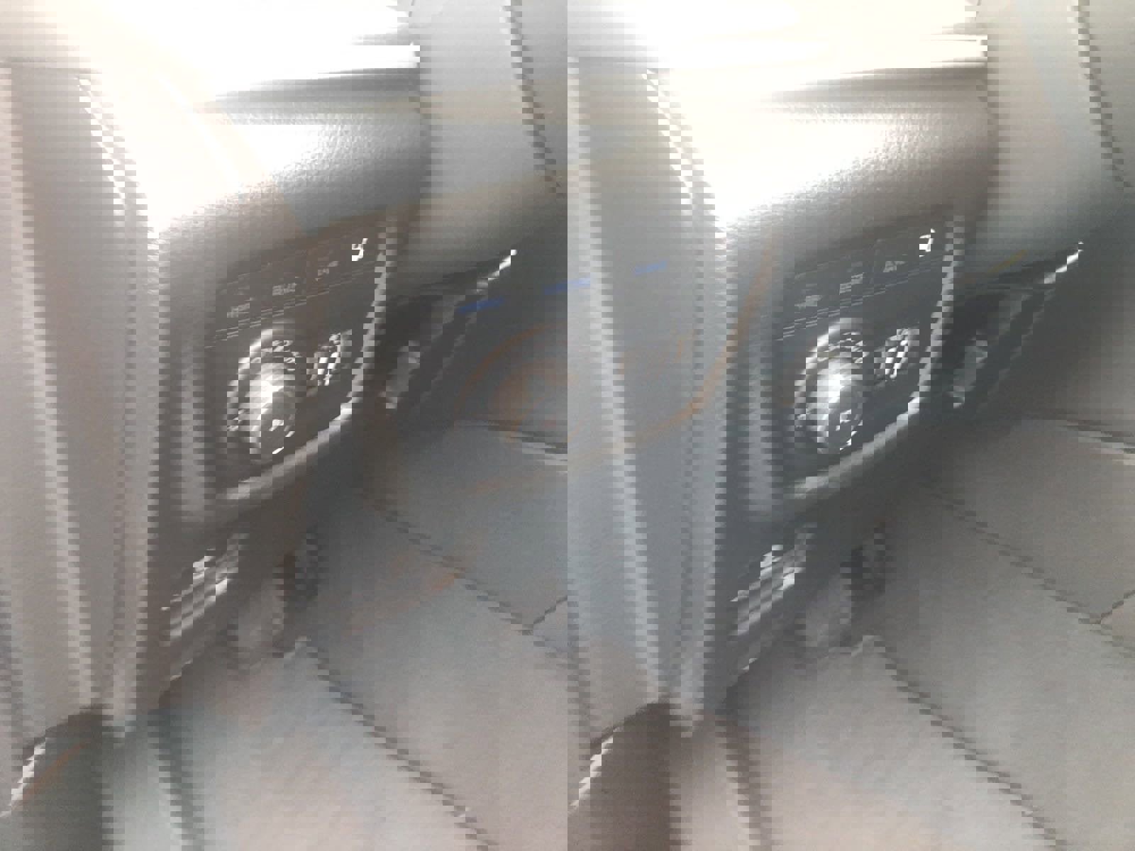 New 2023 Jeep Grand Cherokee 4WD 4xe image 32