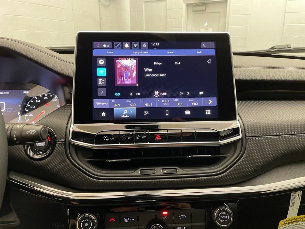 New 2026 Jeep Compass Latitude AWD/4WD image 10