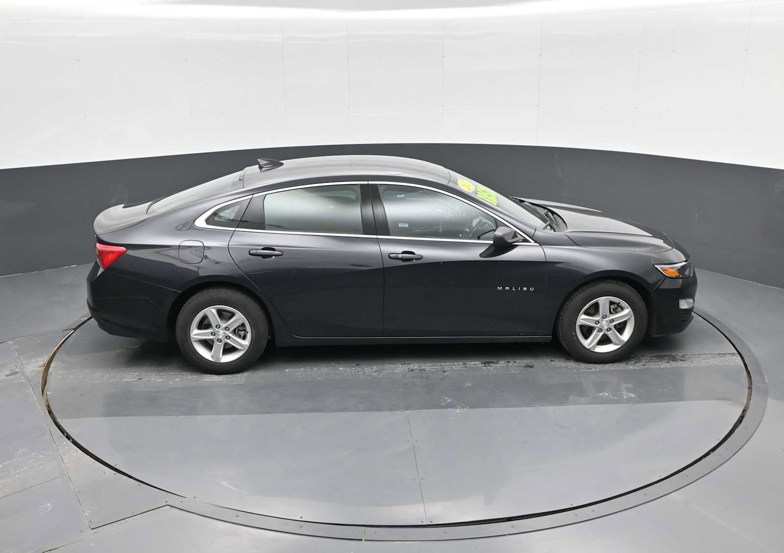 Used 2023 Chevrolet Malibu LT image 28