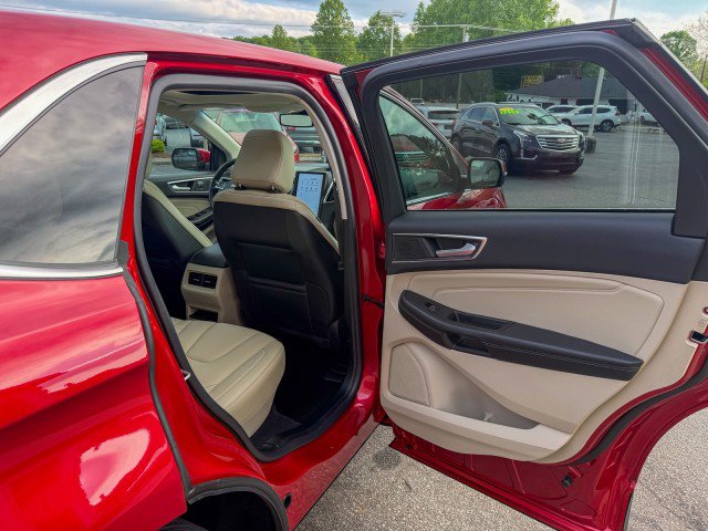 Used 2021 Ford Edge Titanium FWD image 15